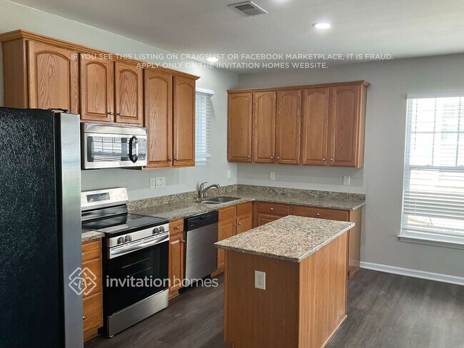 Building Photo - 15604 Carrington Ridge Dr