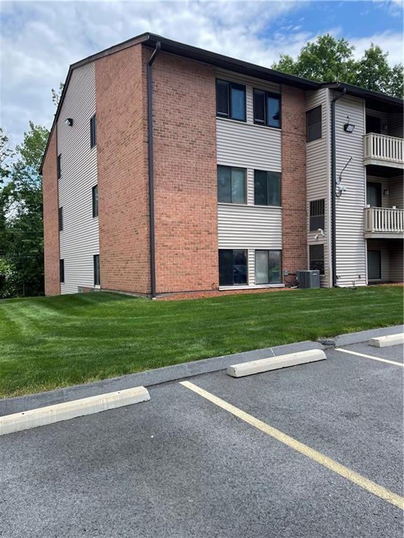 Building Photo - 1137 Hartford Ave
