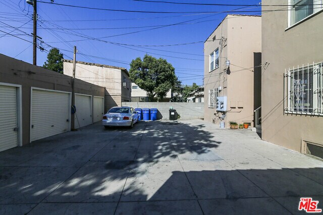 Building Photo - 2119 3rd Ave