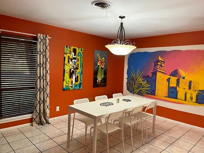 Foto del edificio - 7818 Briargate Dr