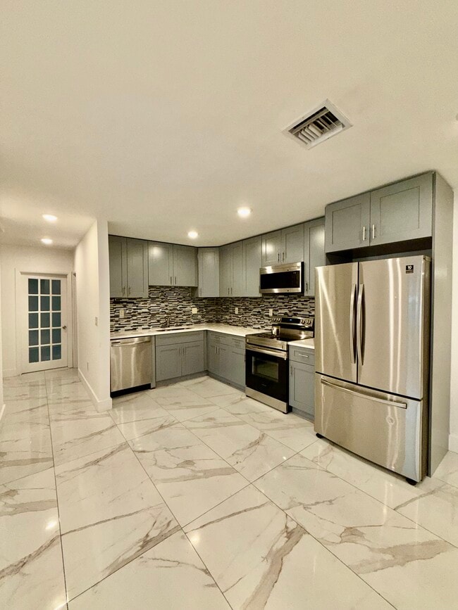 Photo - 8900 NW 33rd Avenue Rd House