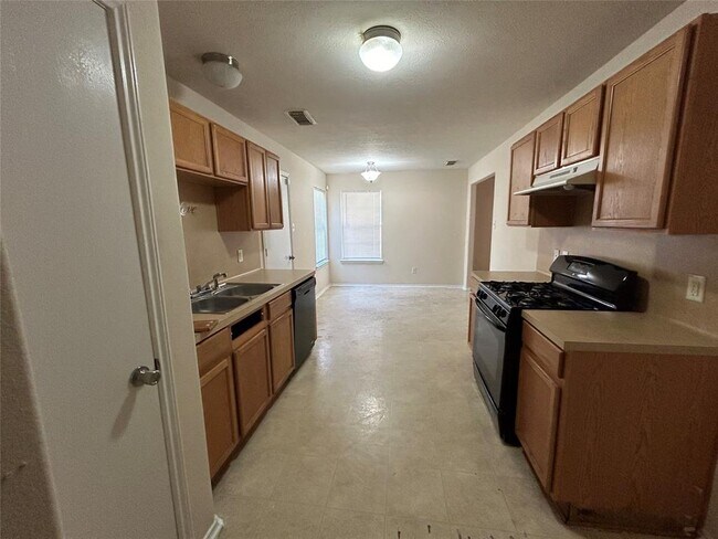 Building Photo - 9127 Farm Ridge Ln