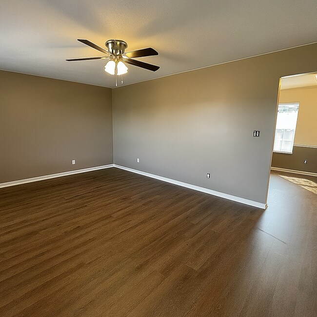 Foto del edificio - ASK US ABOUT OUR LONG-TERM LEASE SPECIAL TODAY!