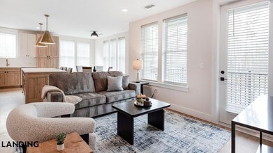 Building Photo - 19020 Potts Pk Ln