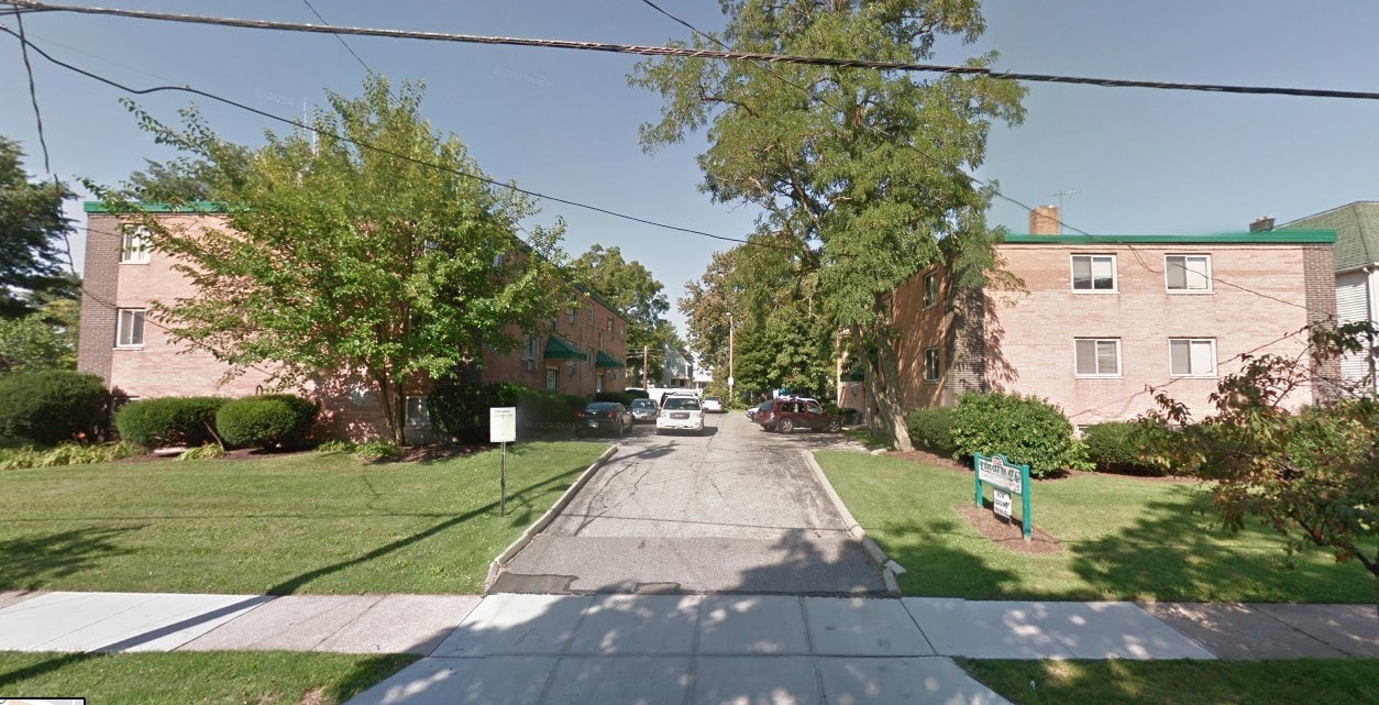 114 South – photo 1