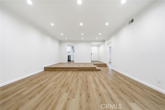 Building Photo - 2219 S Bentley Ave