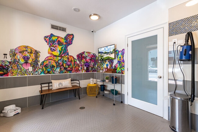 Building Photo - Arbors at Carrollwood