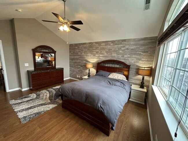 Foto del edificio - 718 S Jade Ln