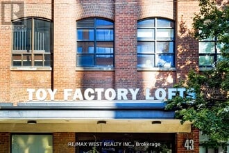 Building Photo - 43 Hanna Ave