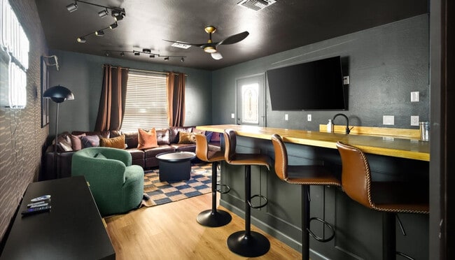 Building Photo - 6214 W Riviera Dr