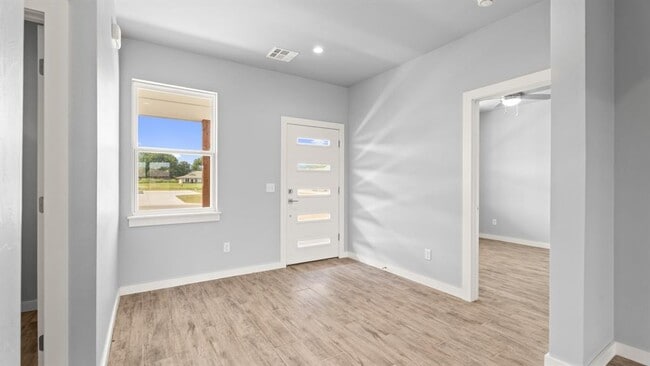 Foto del edificio - 112 Olde Ml Rd