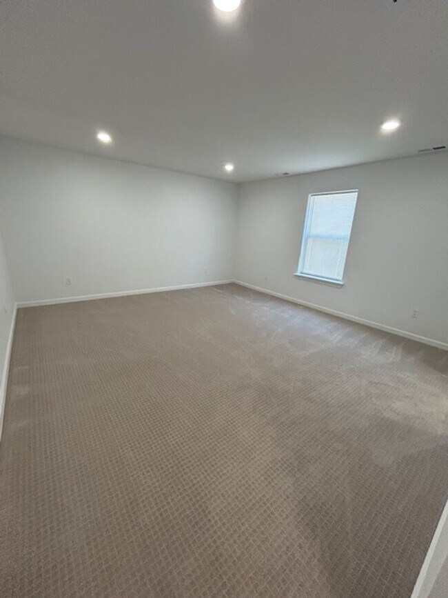Foto del edificio - Duplexes Now Available!