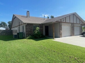 Building Photo - 3407 W Wood St