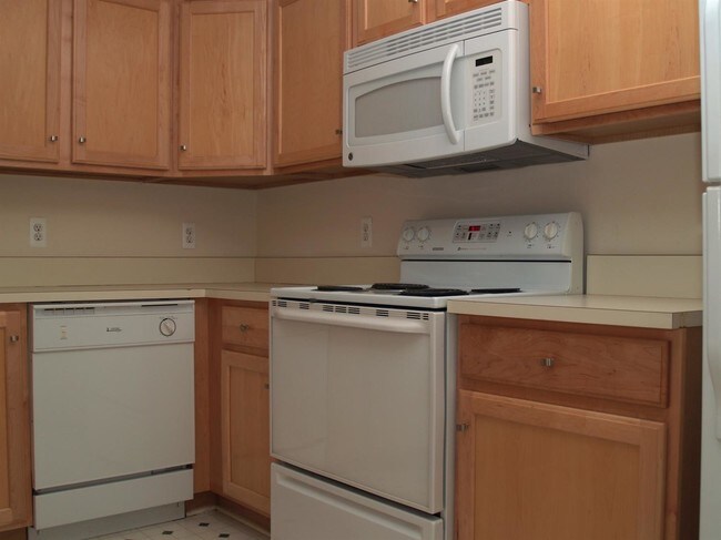 Building Photo - 2794 Barclay Way