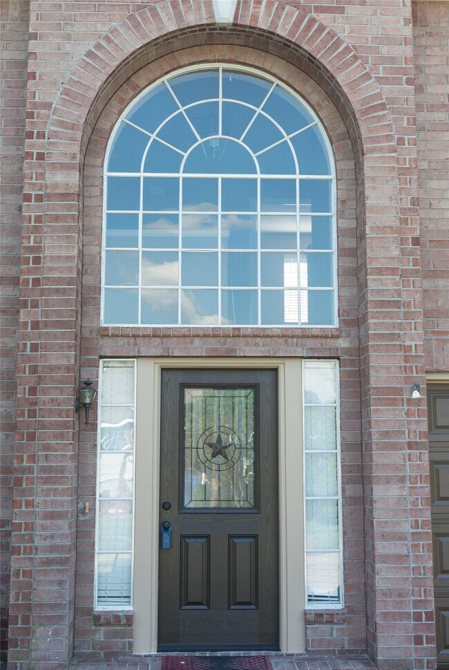Building Photo - 25727 Bearborough Dr