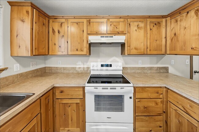 Foto del edificio - 2132 E Third Street