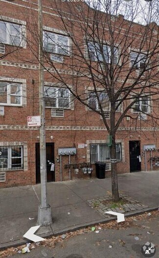 Building Photo - 576 Van Siclen Ave