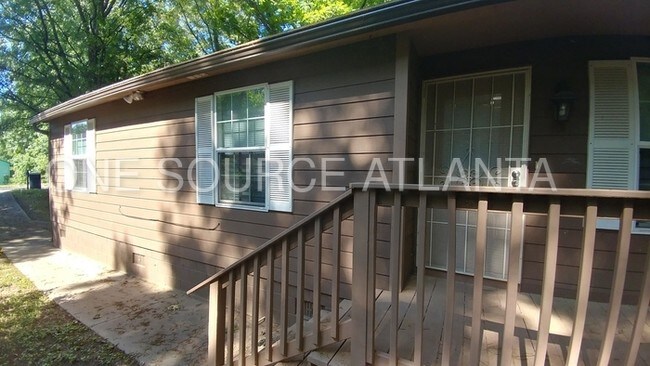 Building Photo - 2886 3rd Ave SW