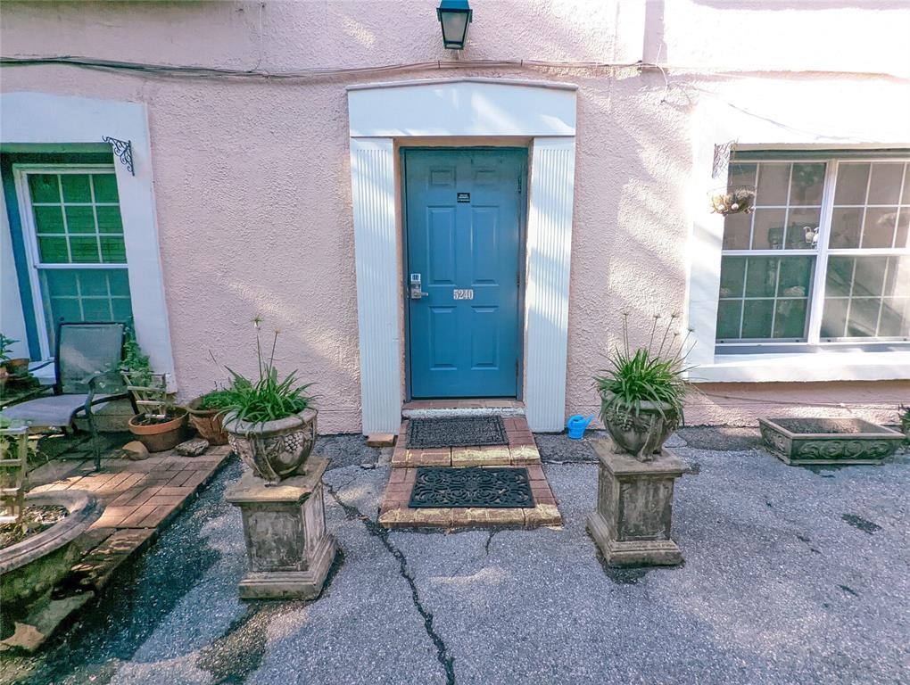 Primary Photo - 5240 Arboles Dr