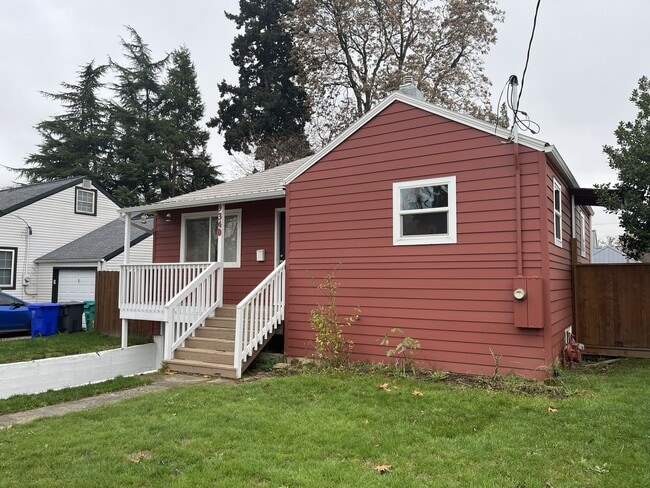 Building Photo - Charming 2-Bedroom Home with Hardwood Floors, Bright Living Spaces & Large Fenced Yard
