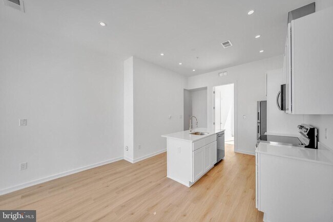 Foto del edificio - 710 Kennedy St NW