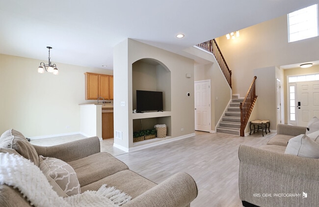 Building Photo - 398 S Jade Ln