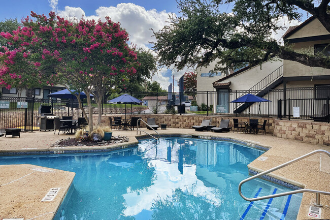 Foto del edificio - The Arts Apts At South Austin