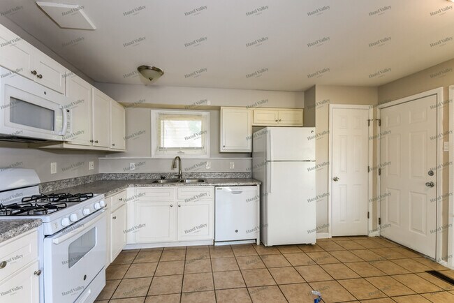 Building Photo - 8308 Hildesheim Ave