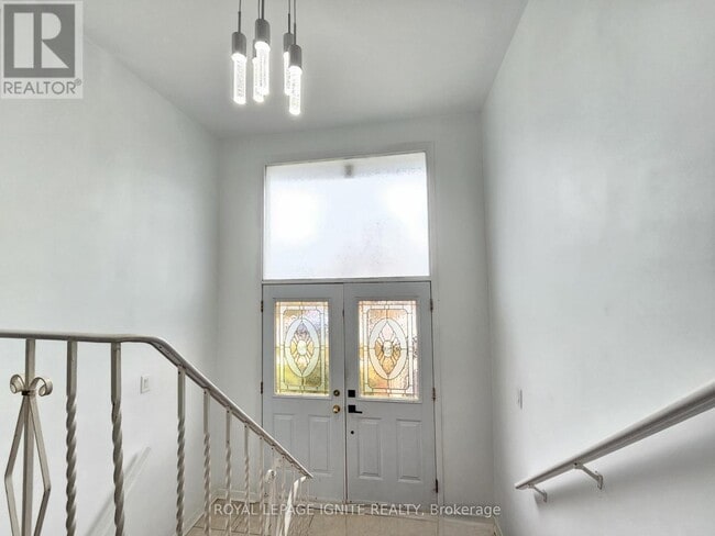 Building Photo - 208 Plunkett Rd