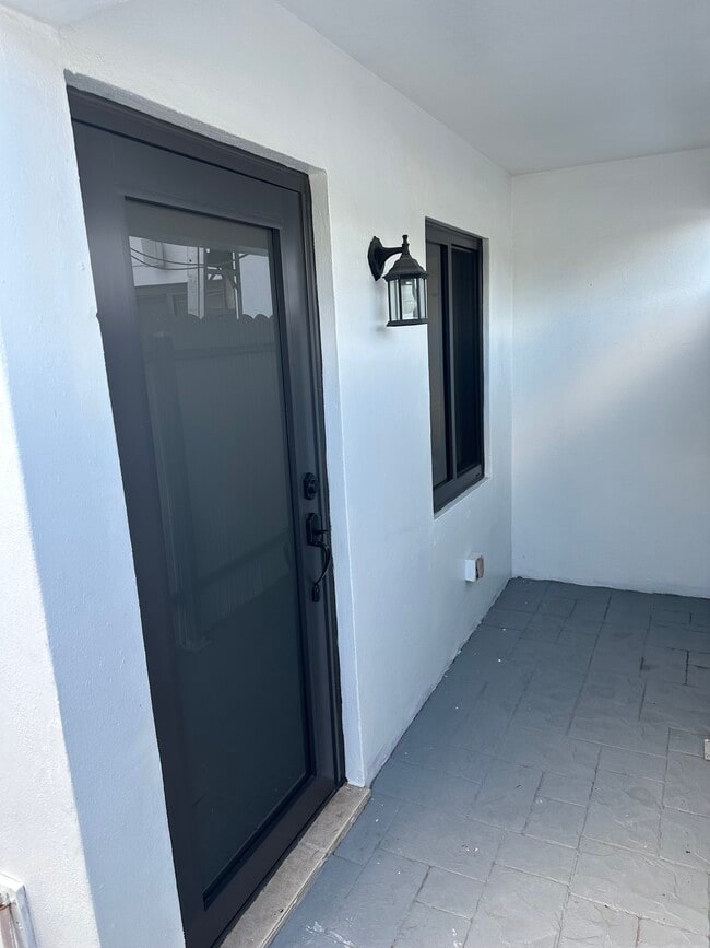 Photo - 2936 SW 11th St Townhome