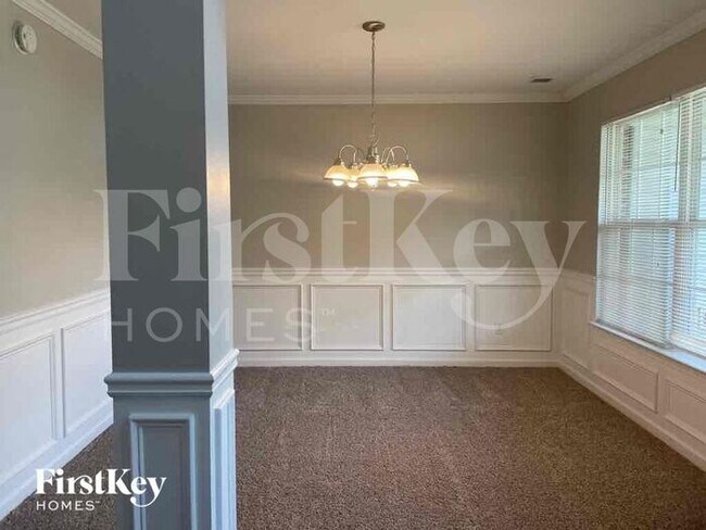 Building Photo - 1119 Oak Hollow Court
