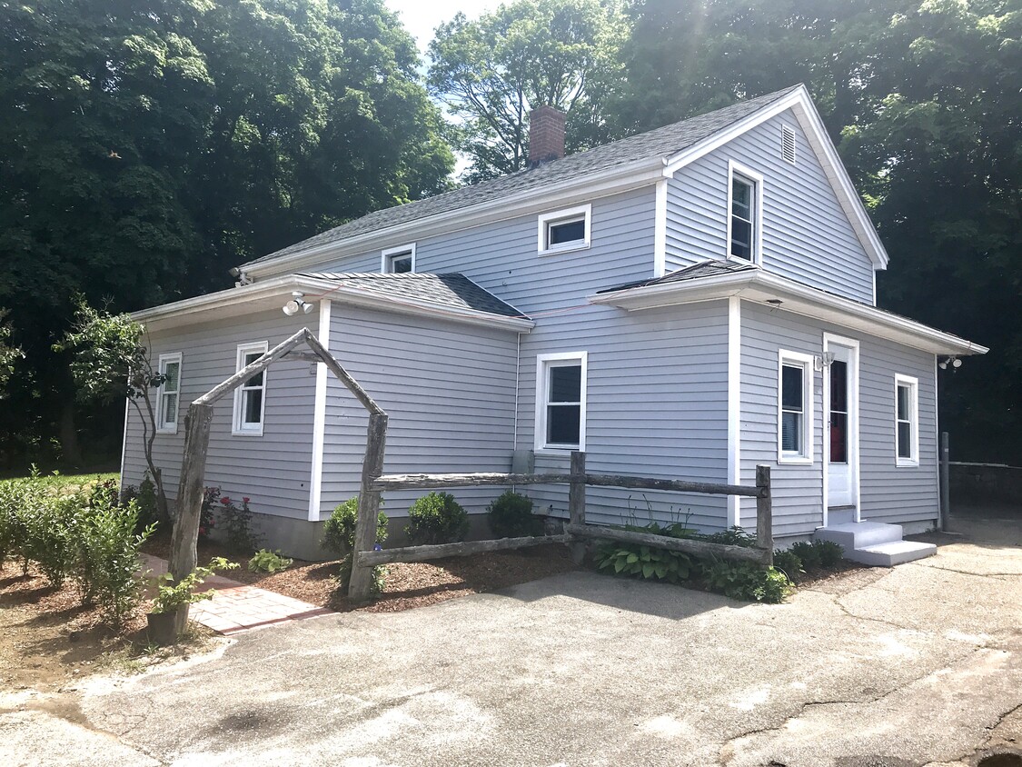 Primary Photo - 51 Pleasant St