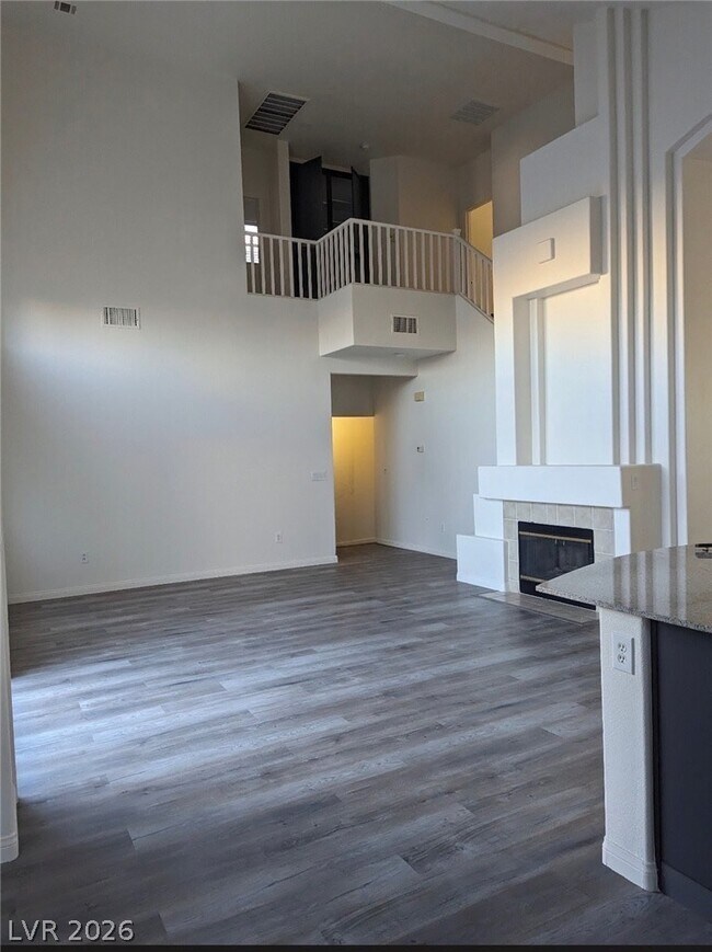 Foto del edificio - 230 Tayman Park Ave