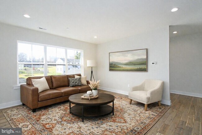 Foto del edificio - 51 E Clymer Ave