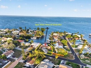 Building Photo - 4200 Beach Dr SE