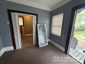 Building Photo - 2938 Dupont Ave N