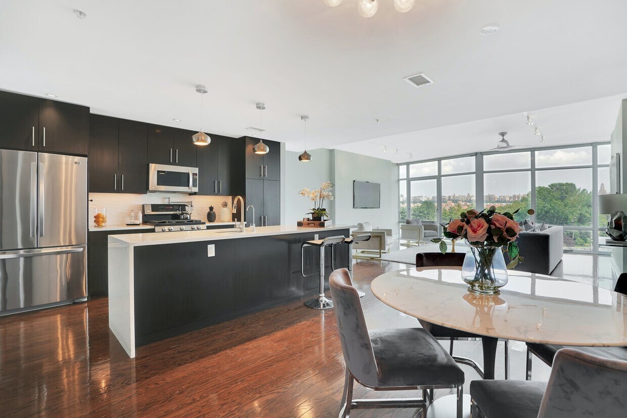 Foto principal - 100 Thompson Ln