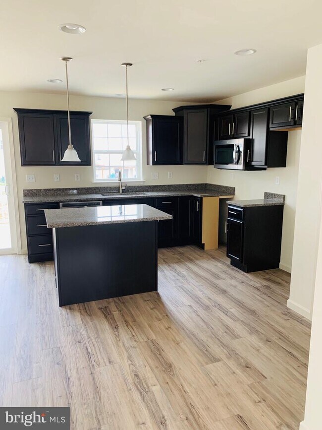 Foto del edificio - 5140 Laurel Valley Ln