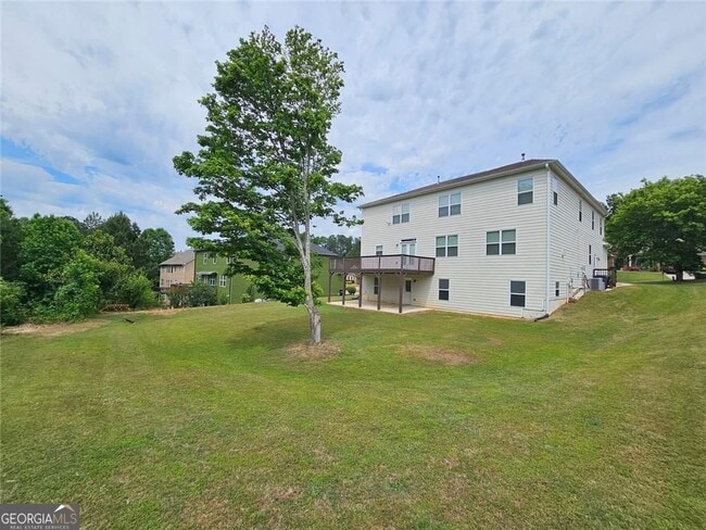 Building Photo - 3755 Long Lake Dr