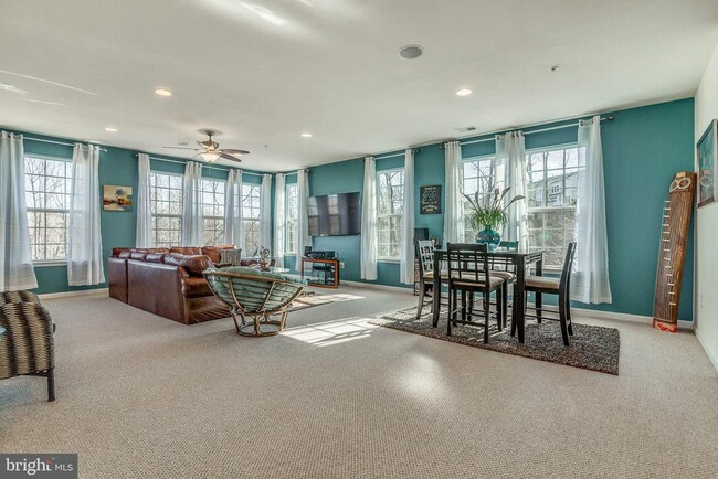 Building Photo - 14755 Malloy Ct