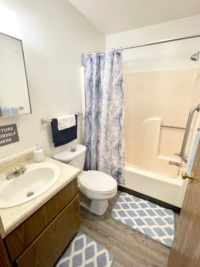 Carlisle Park Apartments 1220 Hardin Dr Carlisle, IA Apartments for