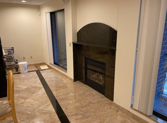 Building Photo - 372 Highland Ave