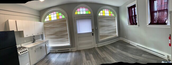 living room - 139 N Main St