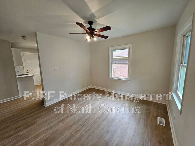 Building Photo - 1724 Newland Rd