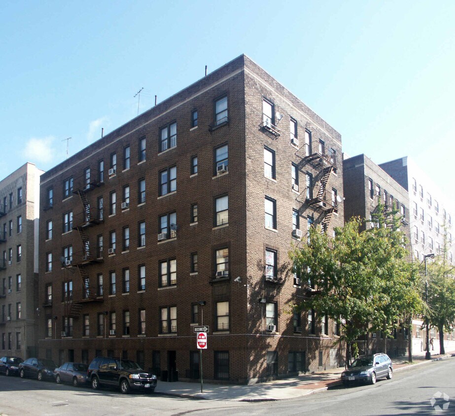 Primary Photo - 213-217 W 238th St