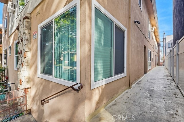 Foto del edificio - 930 N Stanley Ave