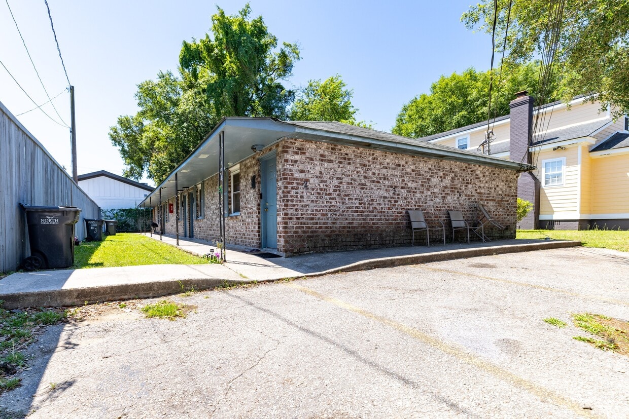 Exterior - Lelands Nook