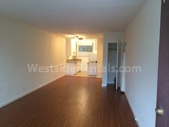 Foto principal - 3718 Clarington Ave