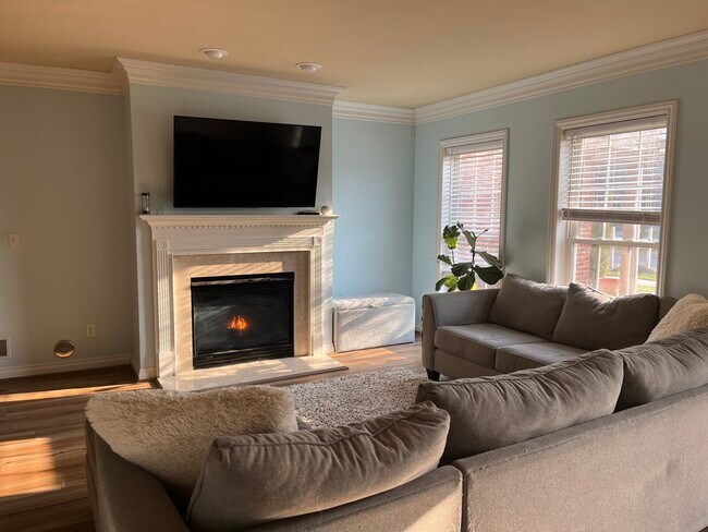 Foto del edificio - 5748 Hampshire Ln