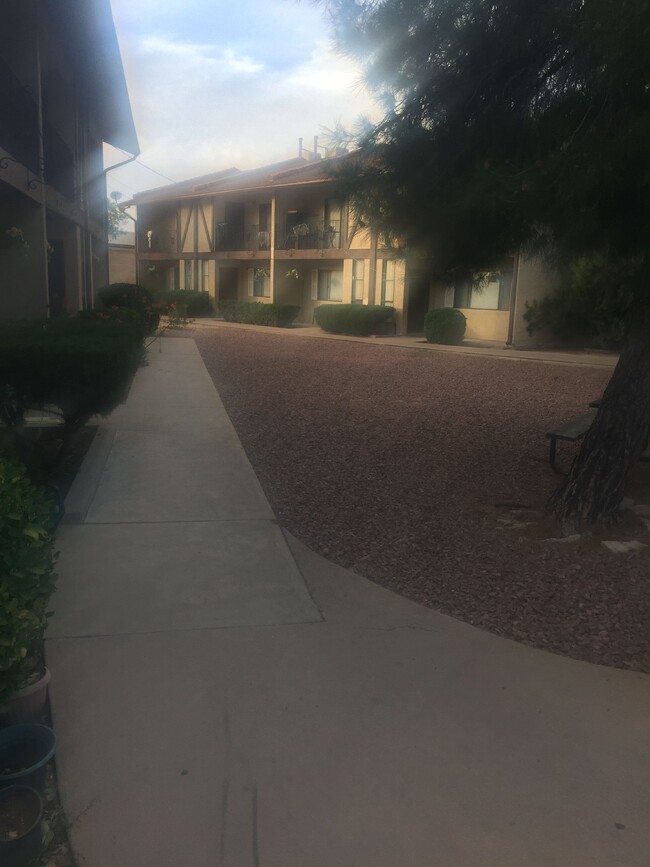Foto del edificio - 793 W Mesa Verde Dr